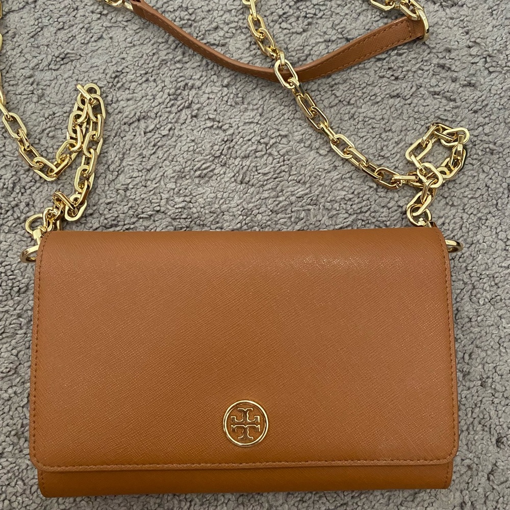 Tory Burch Saffiano Leather Robinson Chain Wallet